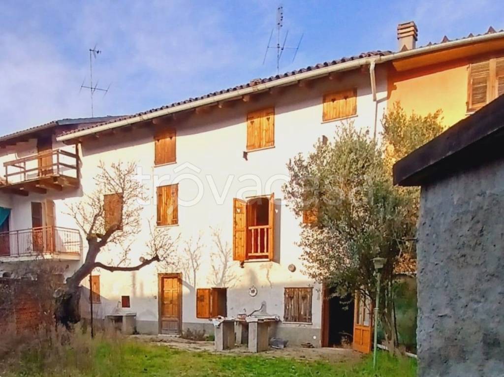 casa indipendente in vendita a Castelnuovo Bormida