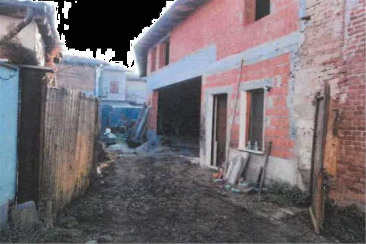 locale di sgombero in vendita a Castelnuovo Bormida