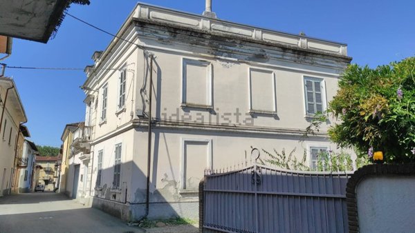 casa indipendente in vendita a Castelnuovo Bormida