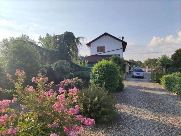 casa indipendente in vendita a Castelnuovo Bormida