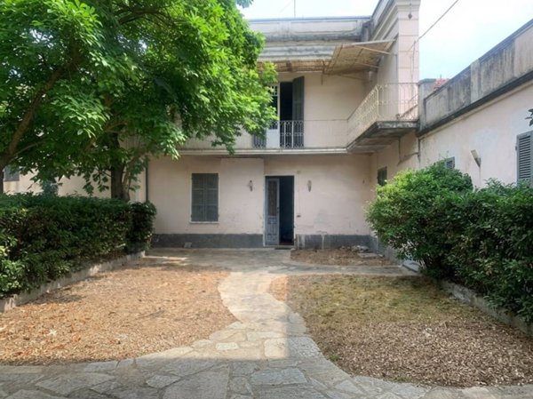 casa indipendente in vendita a Castelnuovo Bormida