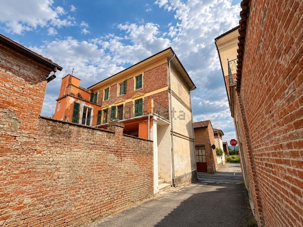 casa indipendente in vendita a Castelnuovo Bormida