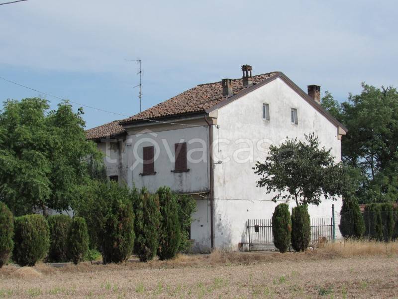 casa indipendente in vendita a Castelnuovo Scrivia