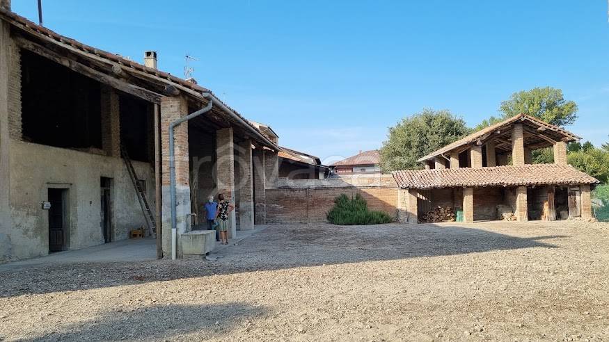 casa indipendente in vendita a Castelnuovo Scrivia