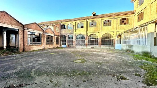 negozio in vendita a Castelnuovo Scrivia
