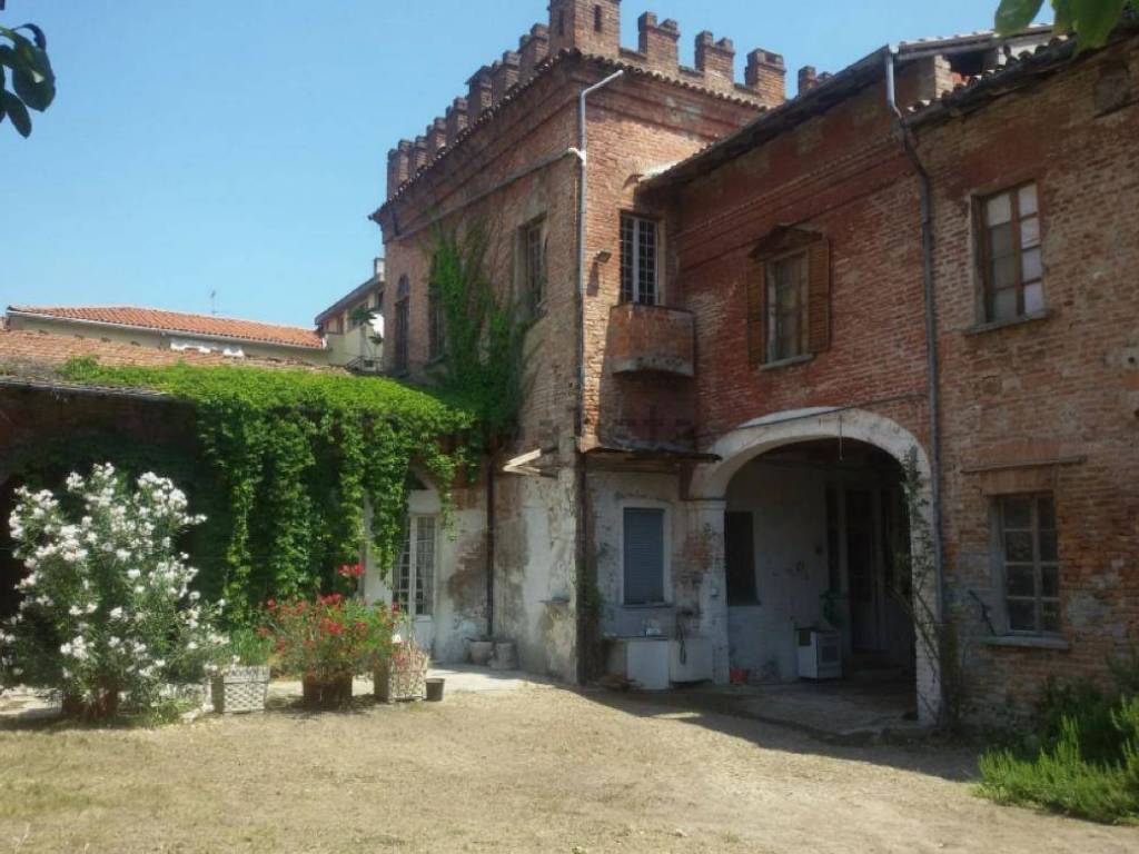 casa indipendente in vendita a Castelnuovo Scrivia