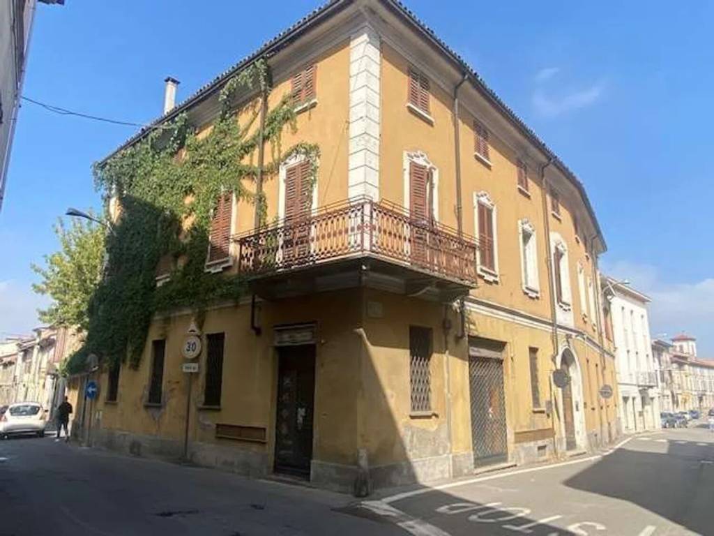intera palazzina in vendita a Castelnuovo Scrivia