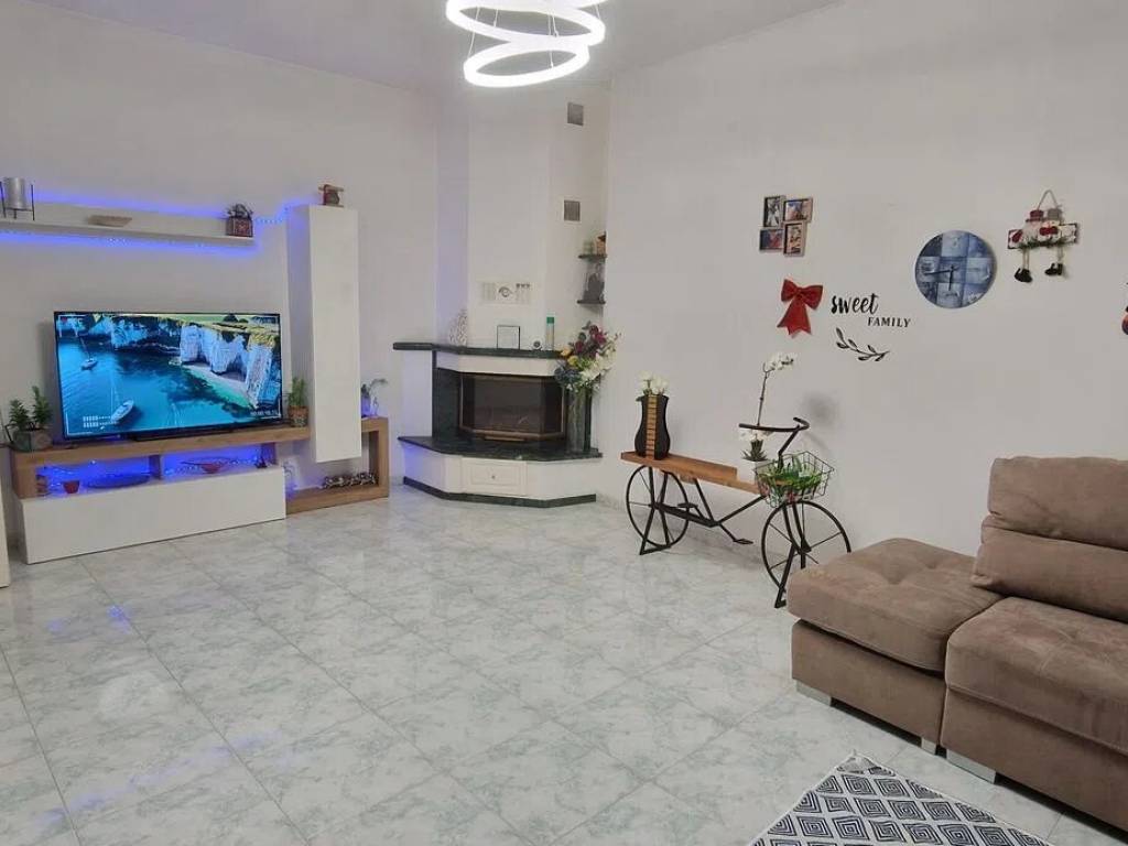 casa indipendente in vendita a Castelnuovo Scrivia