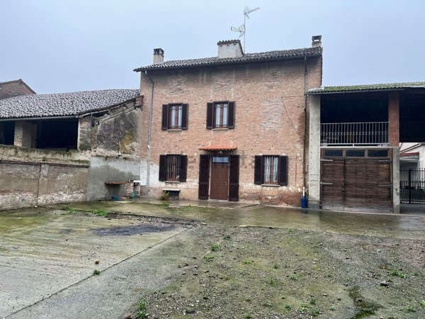 casa indipendente in vendita a Castelnuovo Scrivia
