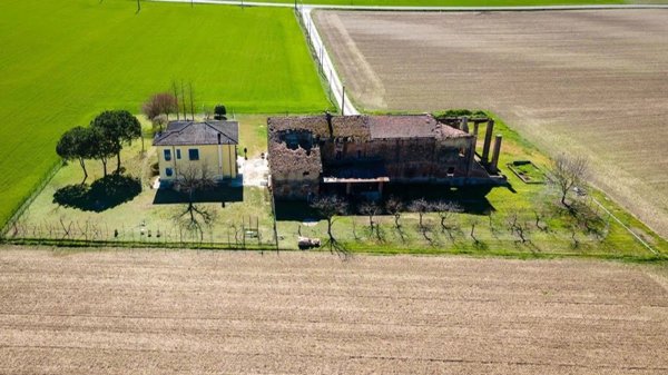 casa indipendente in vendita a Castelnuovo Scrivia