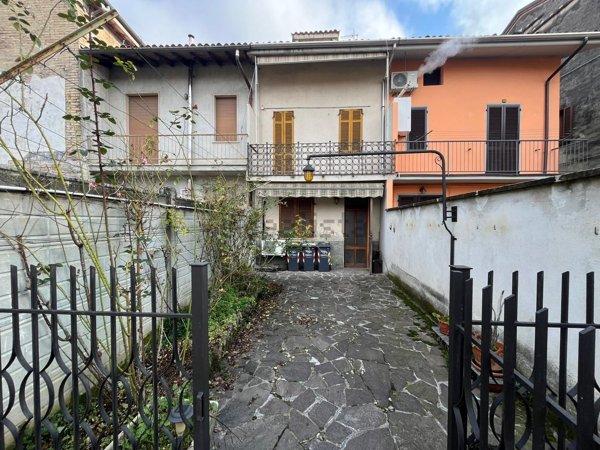 casa indipendente in vendita a Castelnuovo Scrivia