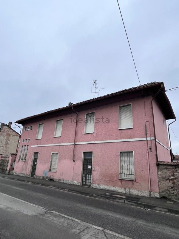 casa indipendente in vendita a Castelnuovo Scrivia