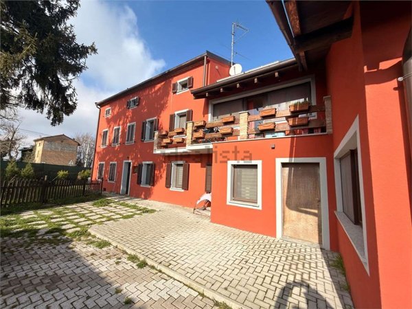 casa indipendente in vendita a Castelnuovo Scrivia