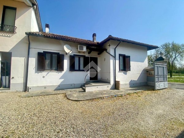 casa semindipendente in vendita a Castelnuovo Scrivia