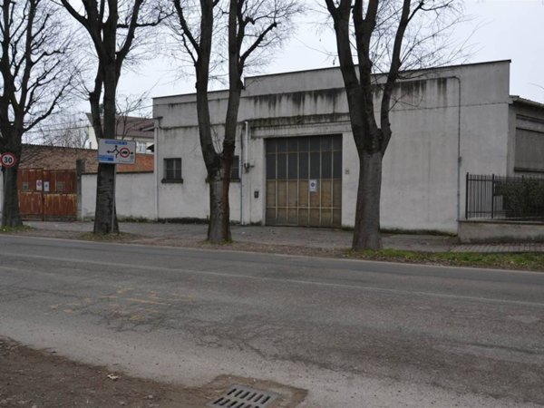 locale commerciale in vendita a Castelnuovo Scrivia
