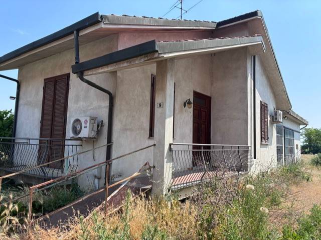 casa indipendente in vendita a Castelnuovo Scrivia