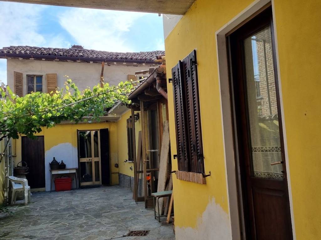 casa indipendente in vendita a Castelnuovo Scrivia