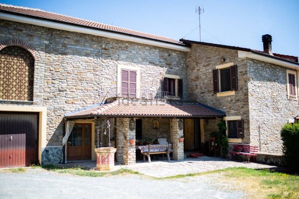 casale in vendita a Cavatore