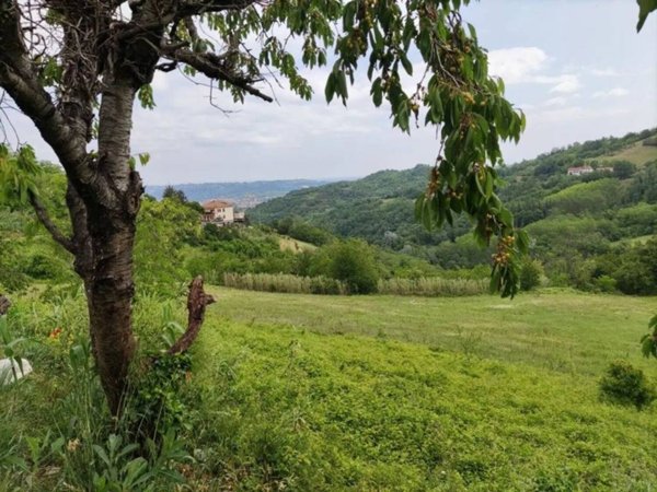 terreno edificabile in vendita a Cavatore