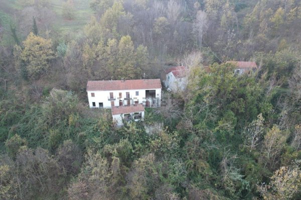 casa indipendente in vendita a Cavatore