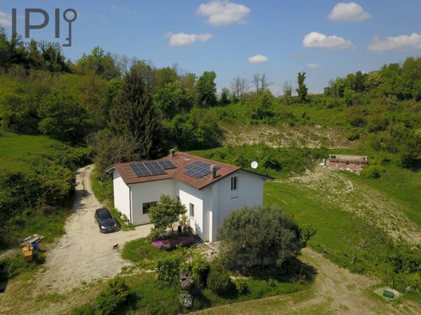 casa indipendente in vendita a Cavatore