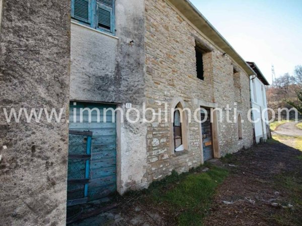 casale in vendita a Cavatore