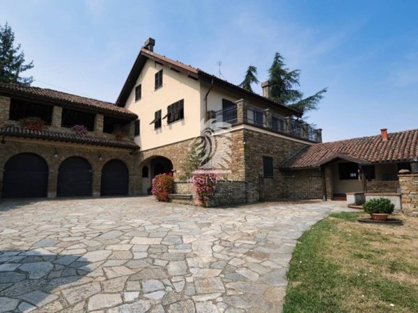 casa indipendente in vendita a Cavatore