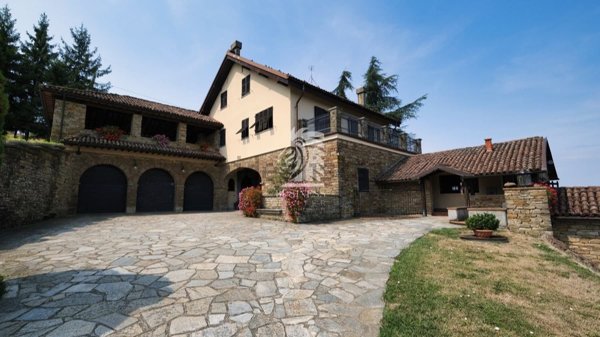 casale in vendita a Cavatore