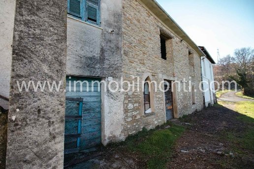 casale in vendita a Cavatore