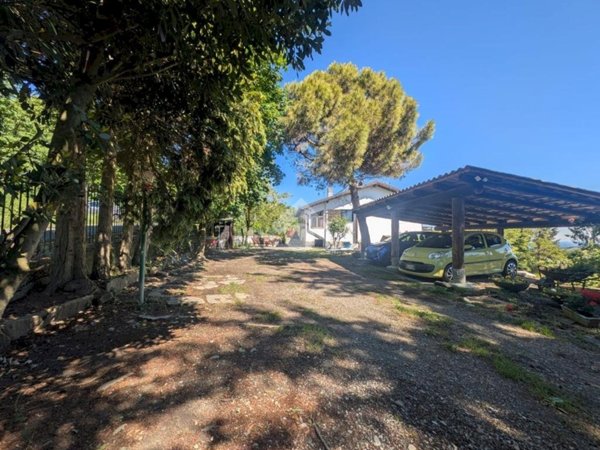 casa indipendente in vendita a Cavatore
