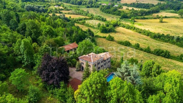 casa indipendente in vendita a Cavatore