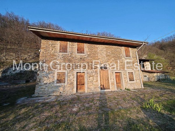 casale in vendita a Cavatore