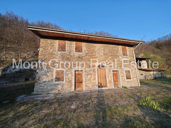 casa indipendente in vendita a Cavatore