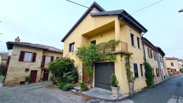 casa indipendente in vendita a Cella Monte