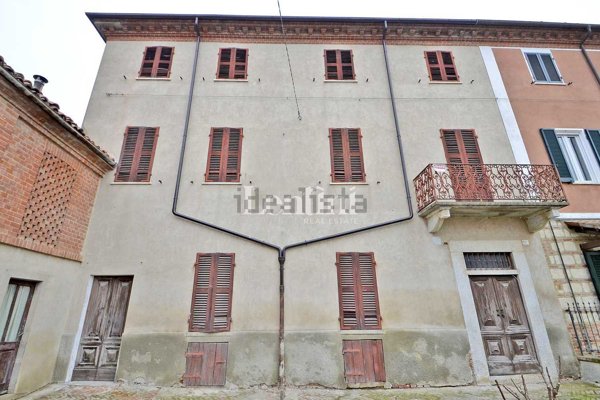 casa indipendente in vendita a Cella Monte