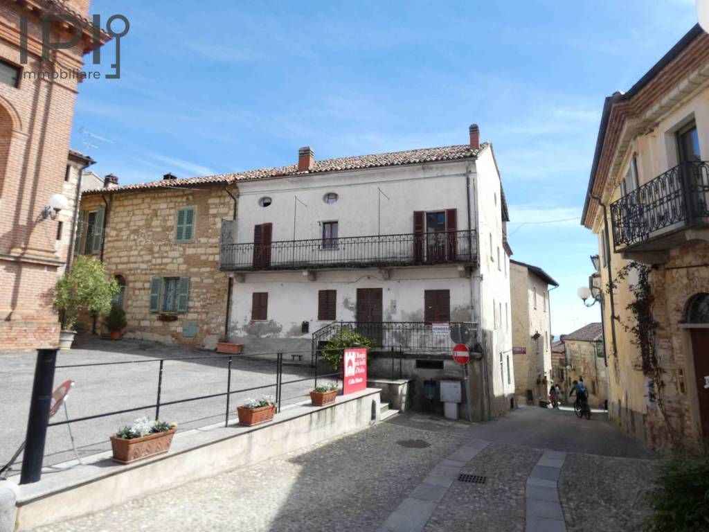casa indipendente in vendita a Cella Monte