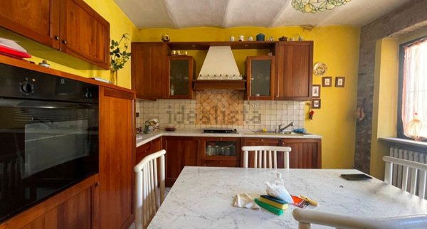 casa indipendente in vendita a Cerreto Grue