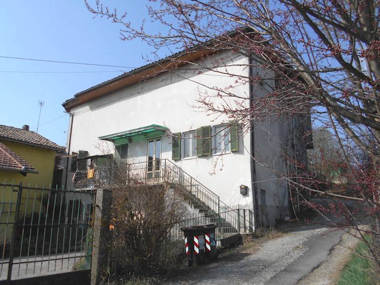 casa indipendente in vendita a Cerrina Monferrato