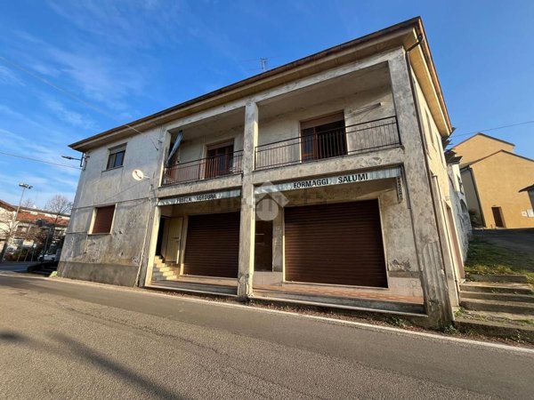 negozio in vendita a Cerrina Monferrato in zona Valle