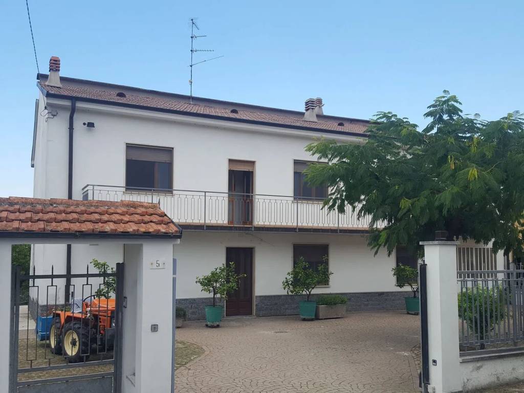casa indipendente in vendita a Coniolo