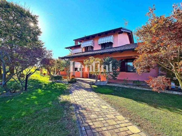 casa indipendente in vendita a Coniolo