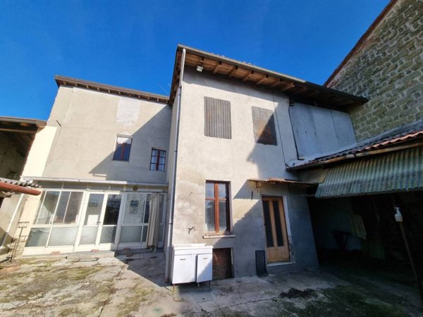 casa indipendente in vendita a Conzano
