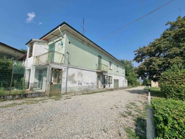 casale in vendita a Conzano