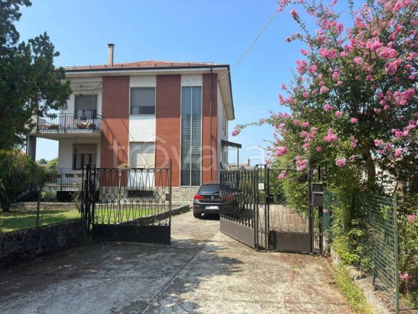 casa indipendente in vendita a Conzano in zona San Maurizio