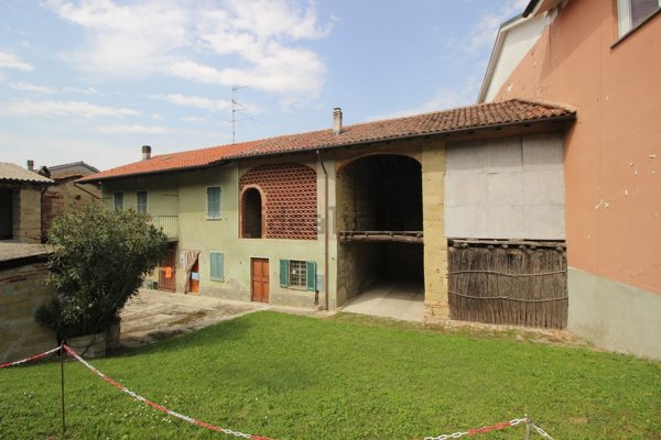 casa indipendente in vendita a Conzano