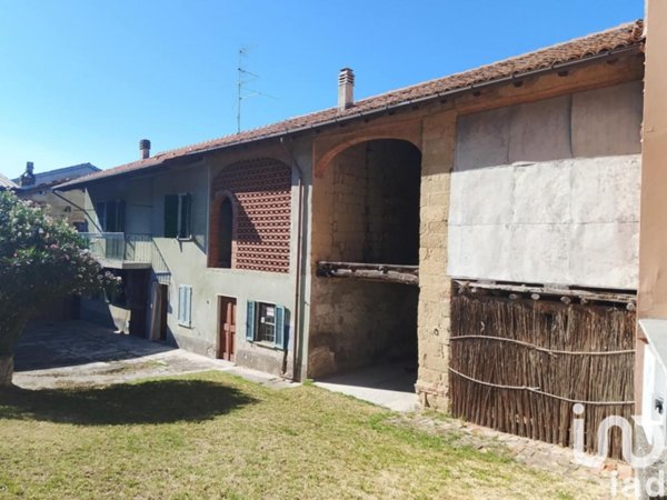 casa indipendente in vendita a Conzano