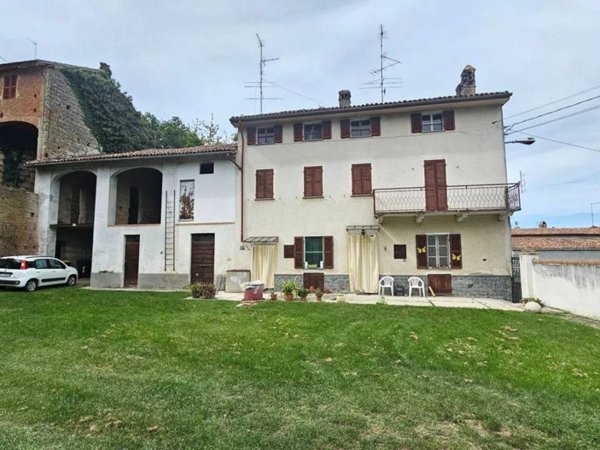 casa indipendente in vendita a Conzano