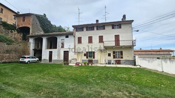 casa indipendente in vendita a Conzano