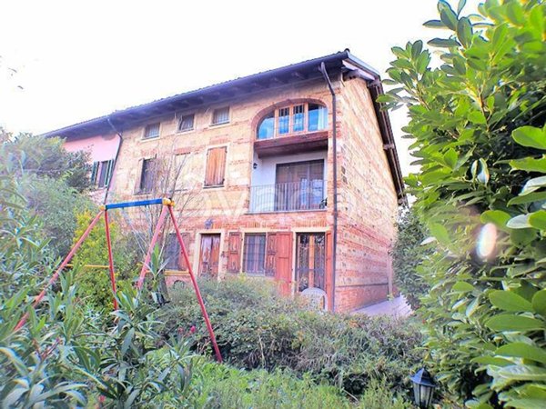 casa indipendente in vendita a Conzano