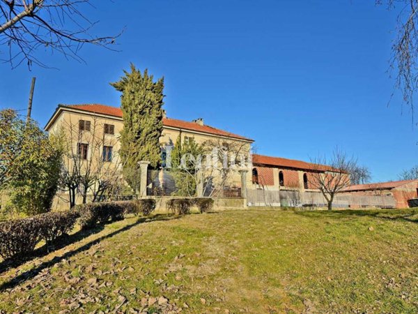 casale in vendita a Conzano in zona San Maurizio